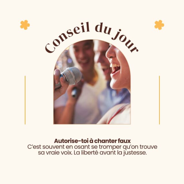 Conseil du jour : autorise-toi à chanter faux 🎤
Oui, oui… tu as bien lu 😄
👉 Autorise-toi à chanter faux.
Parce que si tu attends d’être sûr.e de chanter juste avant d’oser chanter…
Tu risques d’attendre longtemps 😅
C’est en essayant.
En explorant.
En se trompant parfois.
Que l’on apprend à écouter sa voix et à trouver sa justesse 🎶
Personne ne découvre sa voix en restant silencieux dans un coin en attendant d’être parfait.
Alors chante.
Chante faux s’il le faut.
Chante fort, doucement, bizarrement… mais chante
C’est en osant expérimenter que tu vas trouver ta vraie voix(e).
💬 Qui s’autorise à chanter faux aujourd’hui ? 😄🎤
#chant #voix #oser #confiance #artiste #progres #justesse